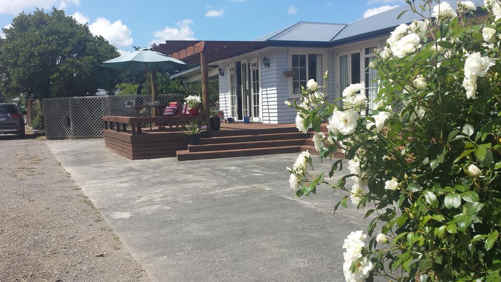 Scottbase B And B Feilding Extérieur photo